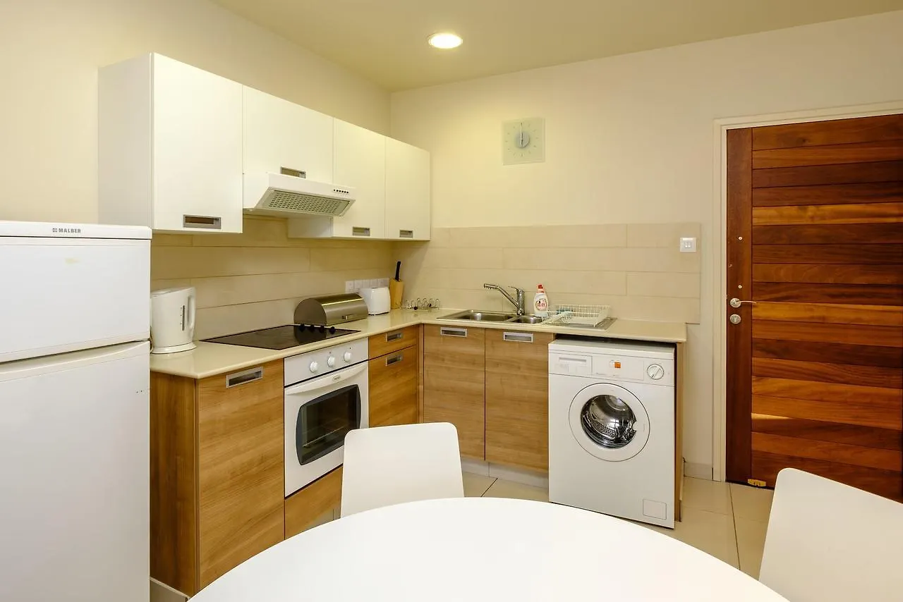 Apartment Les Palmiers Luxury Suites Larnaca